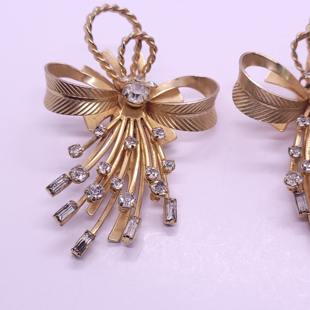 Sarah Coventry Vogue 1960 Rhinestone Bow Spray Clip-On Earrings 64mm